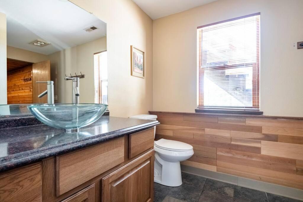 Private Hot Tub Overlooking Pikes Peak Woodland Park Exterior photo